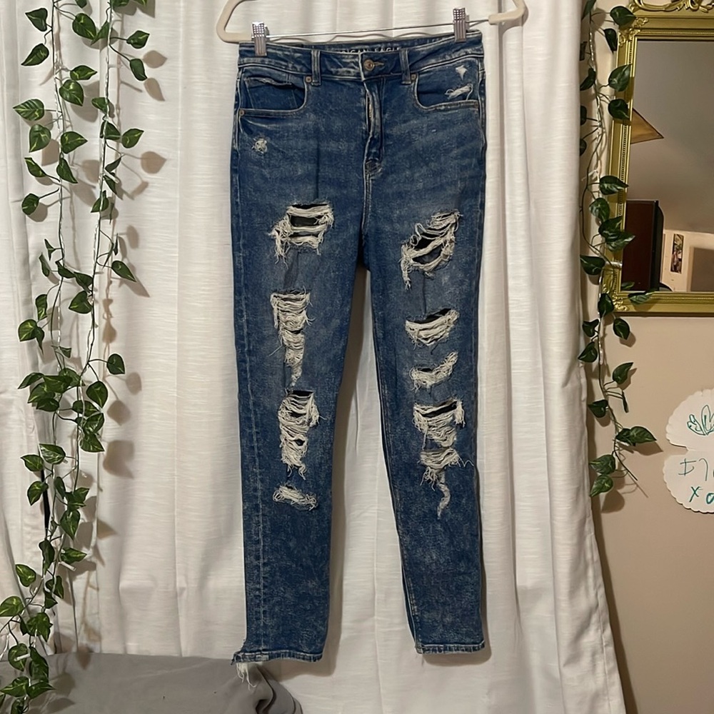 American Eagle Ripped Mom Jeans